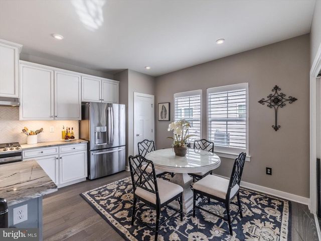 230 ANGLESEY DR, Middletown, DE 19709