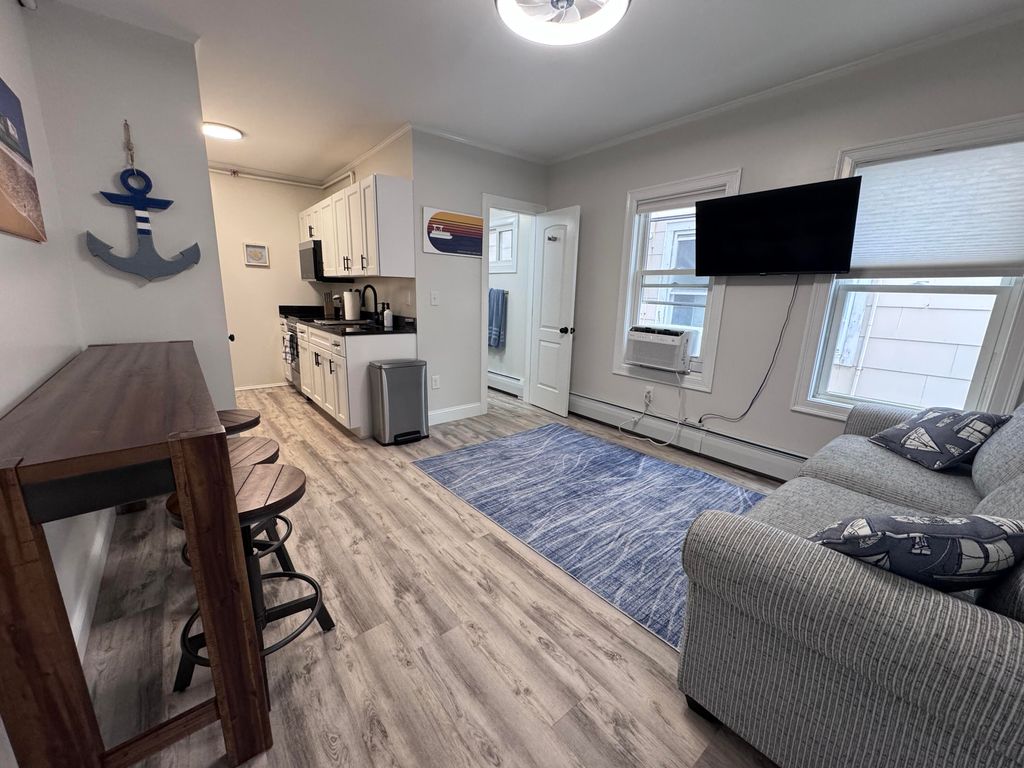 5 Kinney Avenue 103, Old Orchard Beach, ME 04064 — photo 2