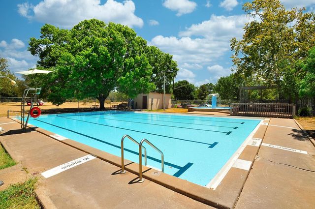 1914 Alegria RD, Austin, TX 78757