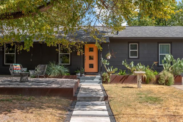 1914 Alegria RD, Austin, TX 78757