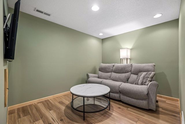 7221 Cornelia Drive, Edina, MN 55435