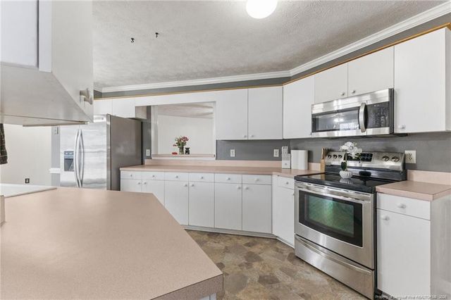 909 Flintwood Road, Fayetteville, NC 28314