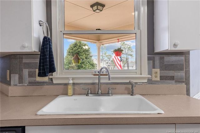 909 Flintwood Road, Fayetteville, NC 28314