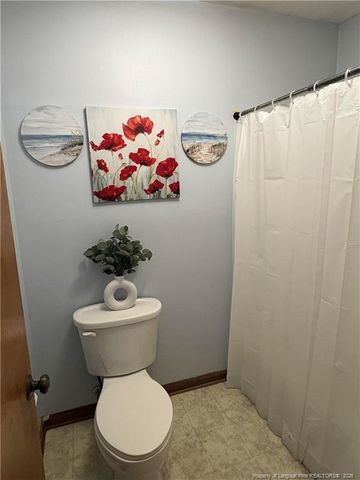 909 Flintwood Road, Fayetteville, NC 28314