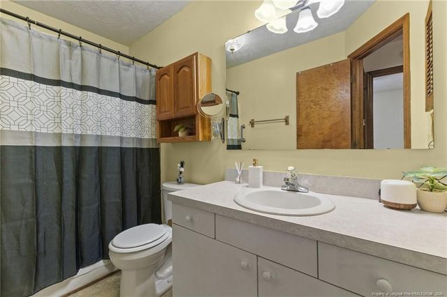 909 Flintwood Road, Fayetteville, NC 28314