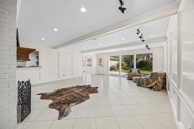 14010 Court Of Regents, Houston, TX 77069