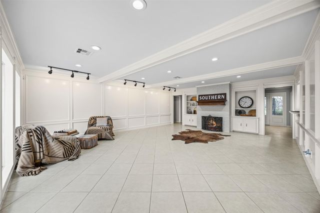 14010 Court Of Regents, Houston, TX 77069