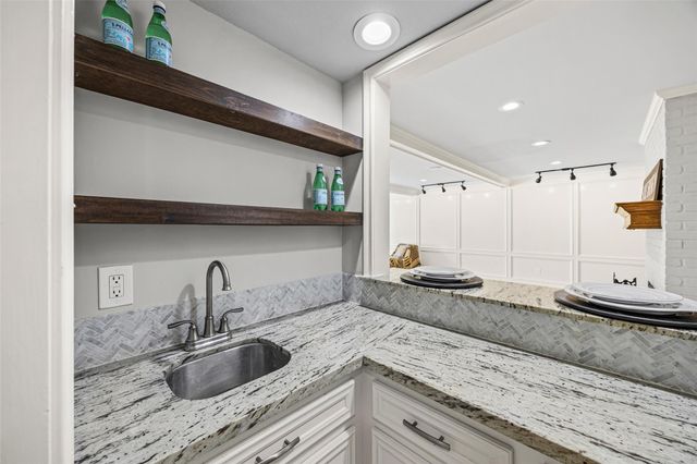 14010 Court Of Regents, Houston, TX 77069