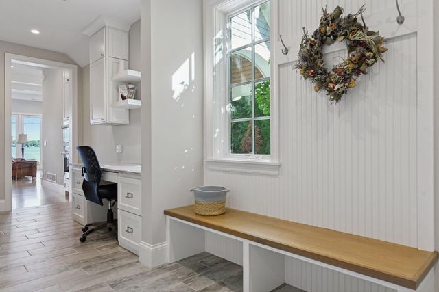 245 Lakeview Avenue, Tonka Bay, MN 55331