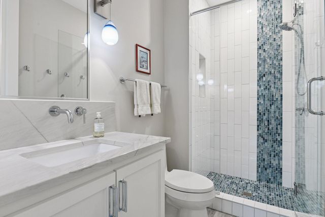 245 Lakeview Avenue, Tonka Bay, MN 55331