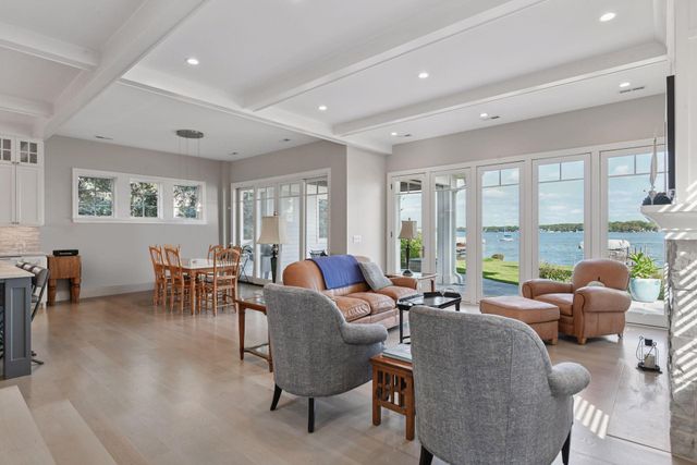 245 Lakeview Avenue, Tonka Bay, MN 55331