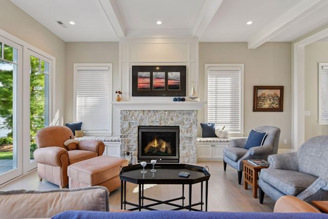 245 Lakeview Avenue, Tonka Bay, MN 55331