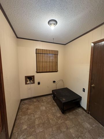 216 W 14th St, Smackover, AR 71762