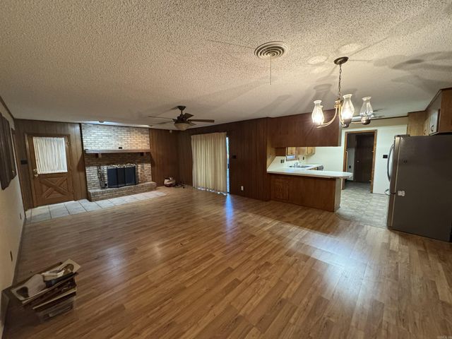 216 W 14th St, Smackover, AR 71762