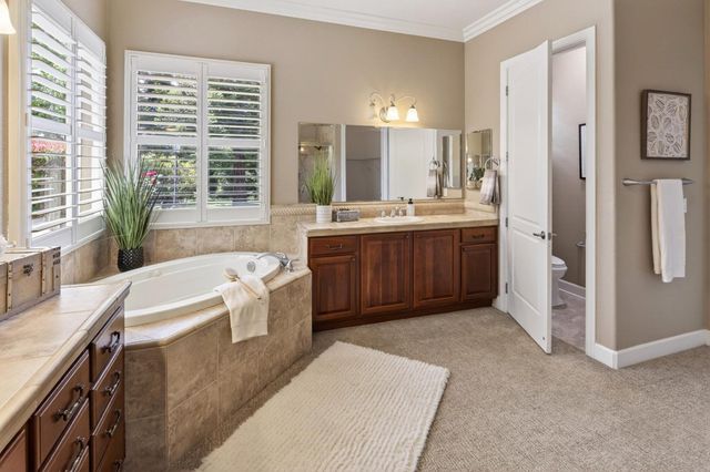 1986 Deep Springs Ln, Lincoln, CA 95648