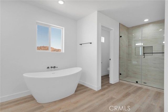 24925 Running Breeze Road, Apple Valley, CA 92307