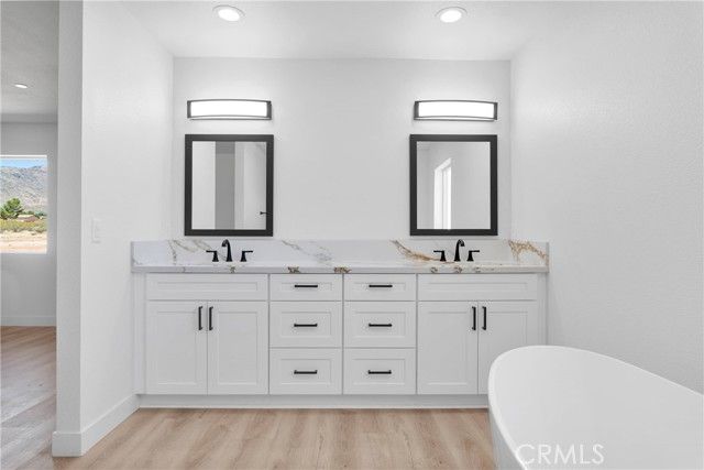 24925 Running Breeze Road, Apple Valley, CA 92307