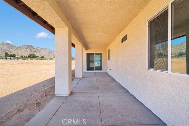 24925 Running Breeze Road, Apple Valley, CA 92307
