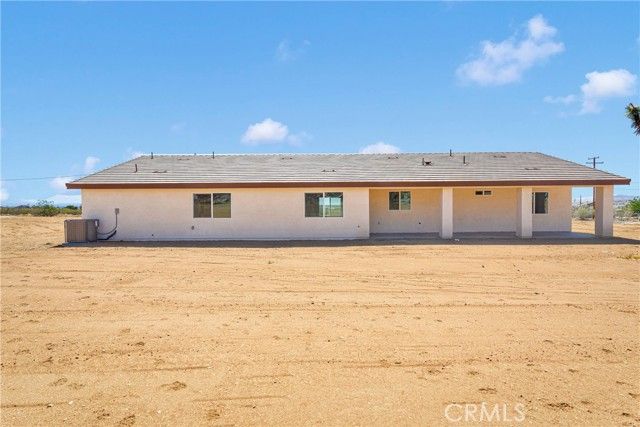 24925 Running Breeze Road, Apple Valley, CA 92307