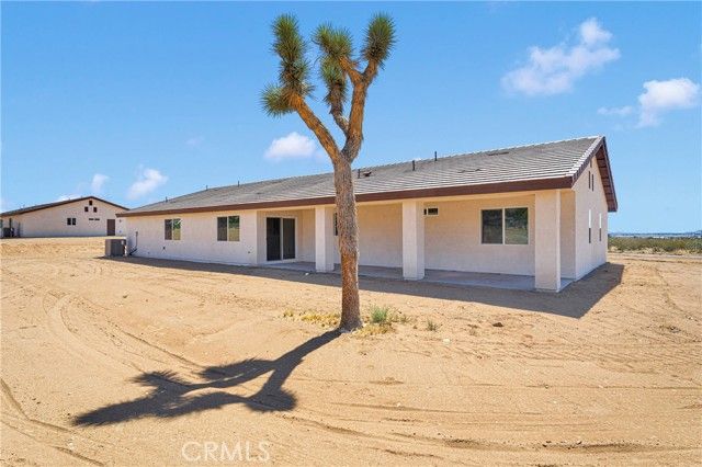 24925 Running Breeze Road, Apple Valley, CA 92307
