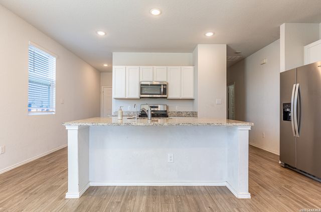 5823 Hematite Rim, San Antonio, TX 78222