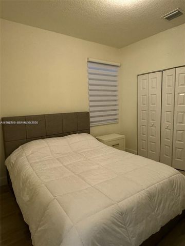 10376 NW 76th Ter, Doral, FL 33178