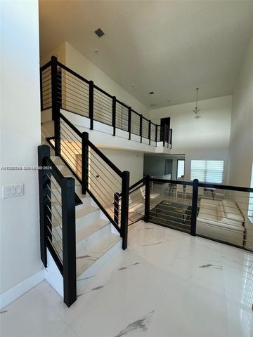 10376 NW 76th Ter, Doral, FL 33178