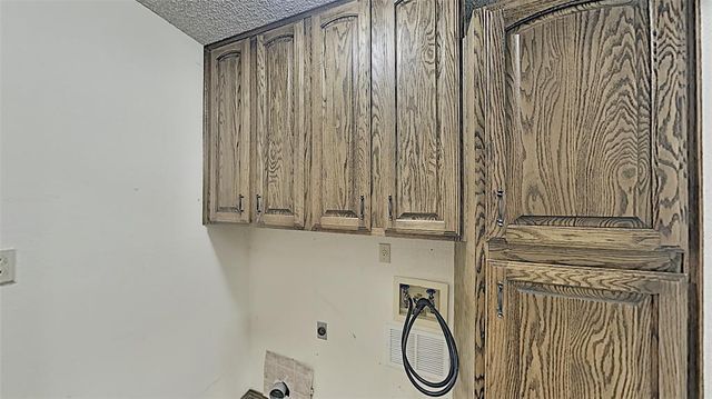 3905 Regatta Road, Yukon, OK 73099