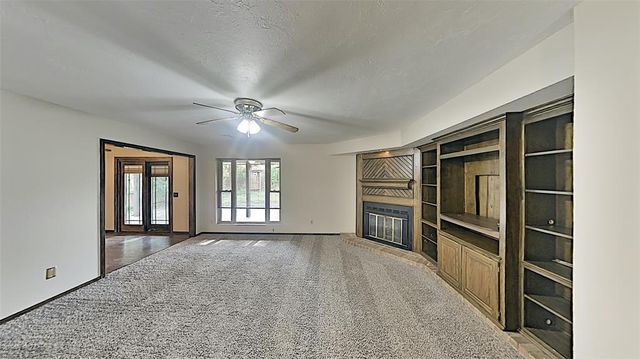 3905 Regatta Road, Yukon, OK 73099