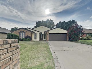 3905 Regatta Road, Yukon, OK 73099