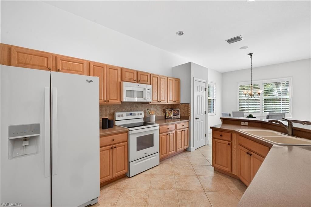 8923 Dartmoor WAY, FORT MYERS, FL 33908 — photo 3