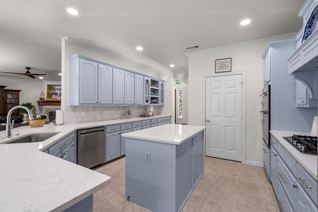 7409 Stallion Circle, Flower Mound, TX 75022