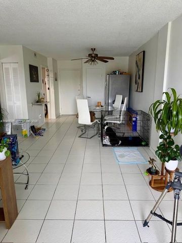 2841 NE 163rd St 306, North Miami Beach, FL 33160