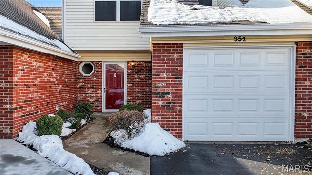 352 Windsor Place B, St Peters, MO 63376