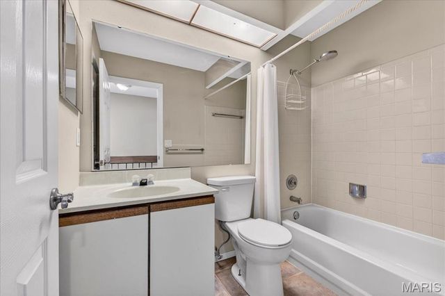 352 Windsor Place B, St Peters, MO 63376