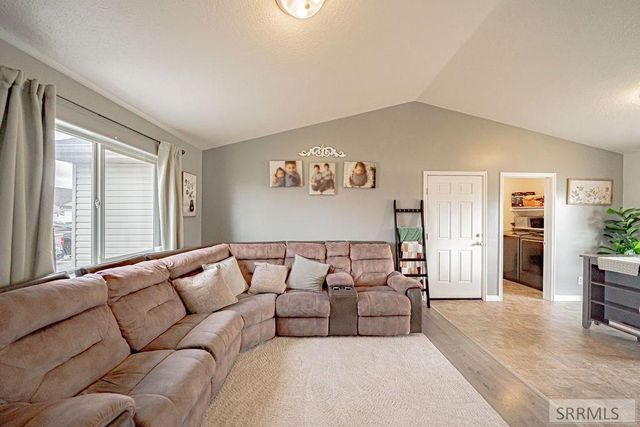 3920 E Deloy Drive, Idaho Falls, ID 83401