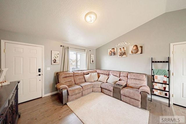 3920 E Deloy Drive, Idaho Falls, ID 83401