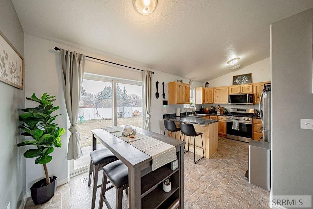 Image 10 of property listing at 3920 E Deloy Drive, Idaho Falls, ID 83401