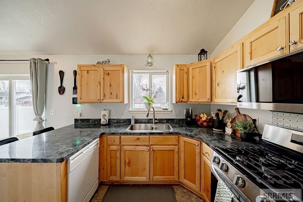 Image 16 of property listing at 3920 E Deloy Drive, Idaho Falls, ID 83401