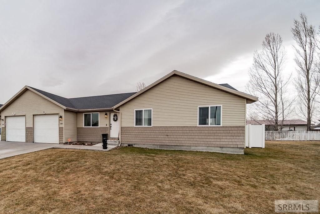 Image 3 of property listing at 3920 E Deloy Drive, Idaho Falls, ID 83401