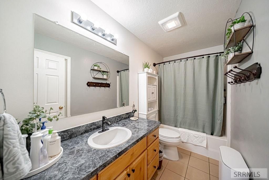 Image 32 of property listing at 3920 E Deloy Drive, Idaho Falls, ID 83401