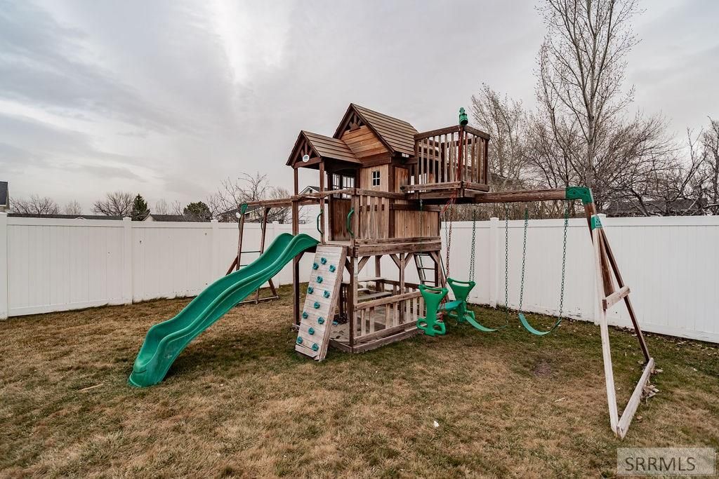 Image 38 of property listing at 3920 E Deloy Drive, Idaho Falls, ID 83401
