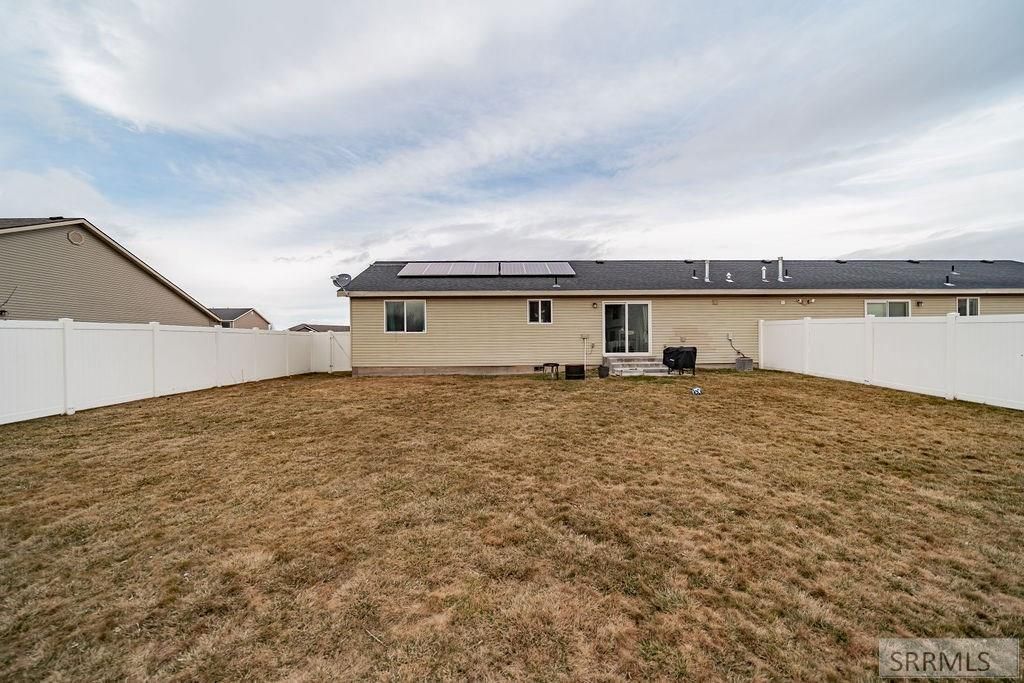 Image 40 of property listing at 3920 E Deloy Drive, Idaho Falls, ID 83401