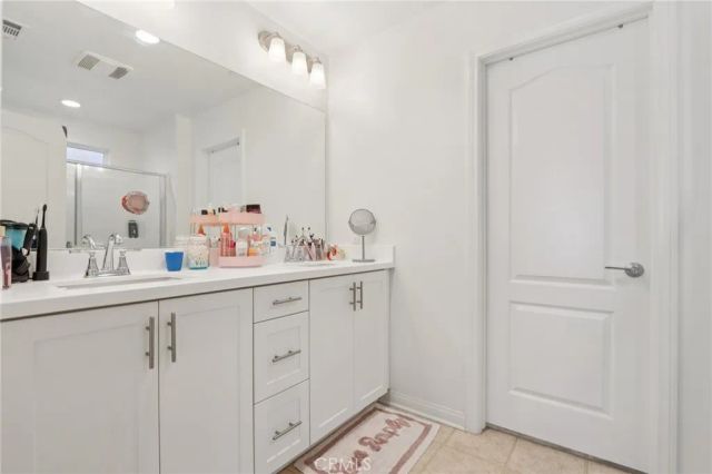 3827 Grant St 49, Corona, CA 92879