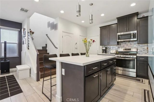 3827 Grant St 49, Corona, CA 92879
