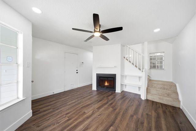 5820 Guadalupe Drive, Dickinson, TX 77539