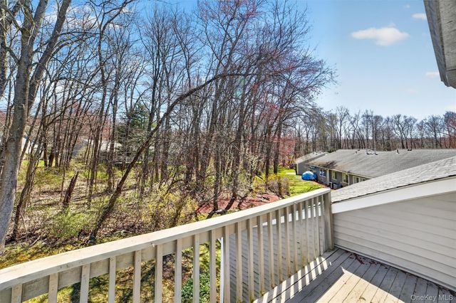 173 Long Hill Drive I, Yorktown Heights, NY 10598