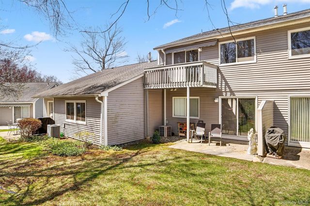 173 Long Hill Drive I, Yorktown Heights, NY 10598