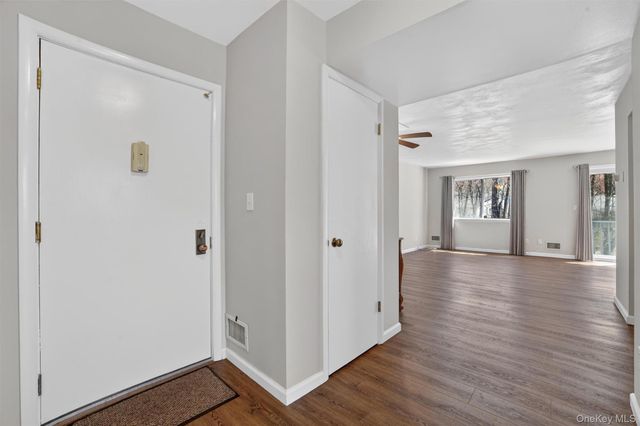173 Long Hill Drive I, Yorktown Heights, NY 10598