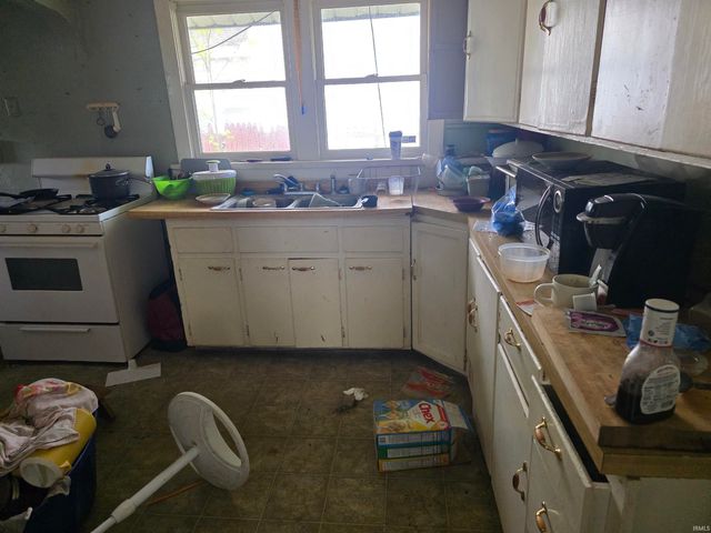 1414 Bowman Street, South Bend, IN 46613